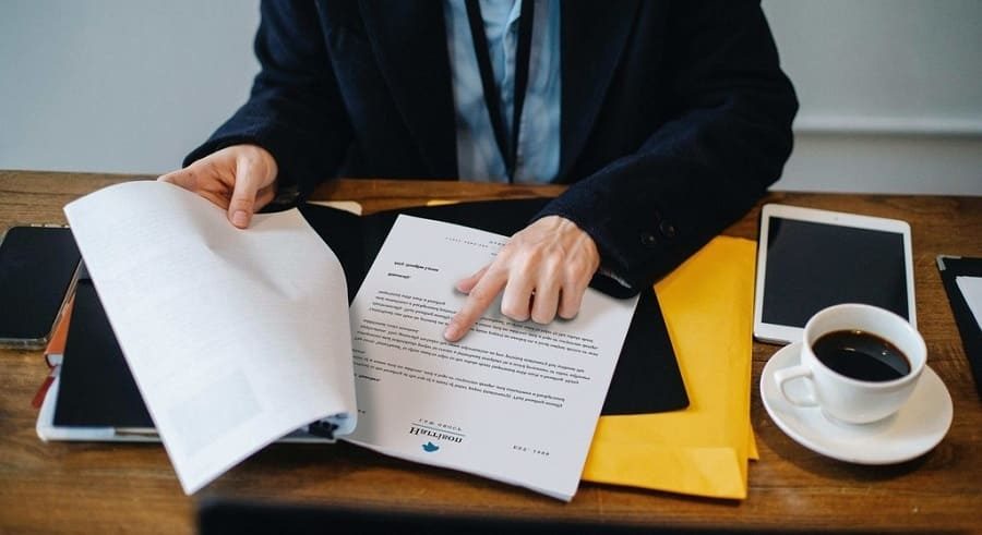 How commercial lawyers can help businesses navigate regulatory compliance